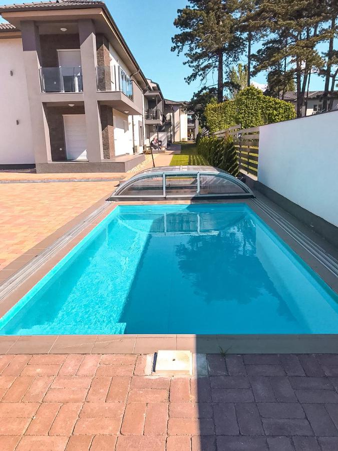 Léda Apartmanok Siófok Esterno foto