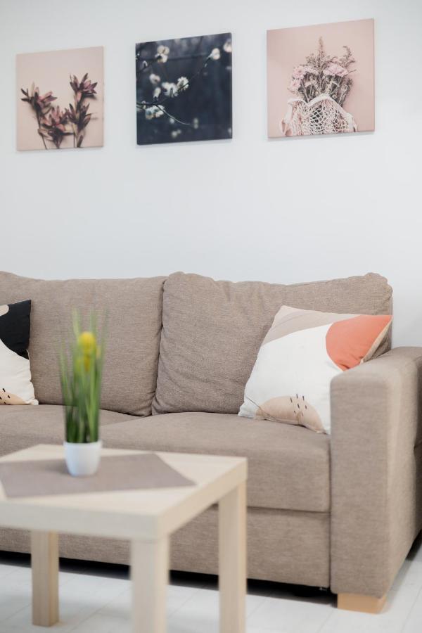 Léda Apartmanok Siófok Esterno foto
